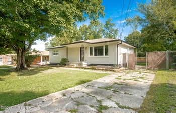 309 Chieftain Dr, Louisville, KY 40118