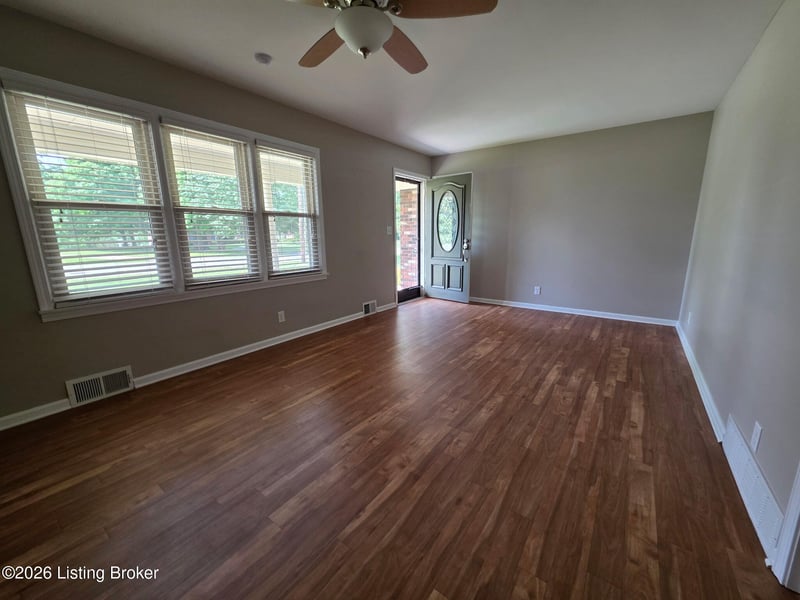309 E Grundy Ave, Springfield, KY 40069