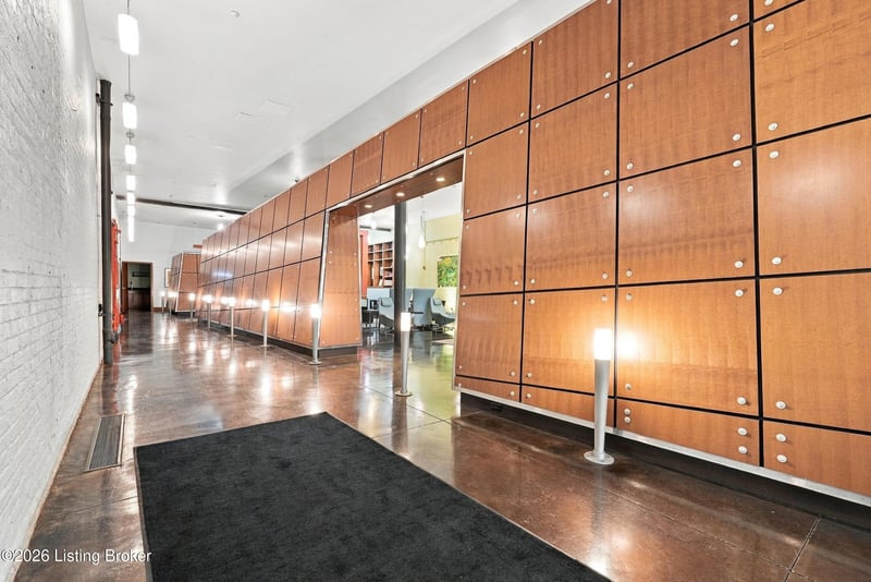 309 E Market St #204, Louisville, KY 40202