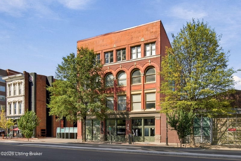 309 E Market St #302, Louisville, KY 40202