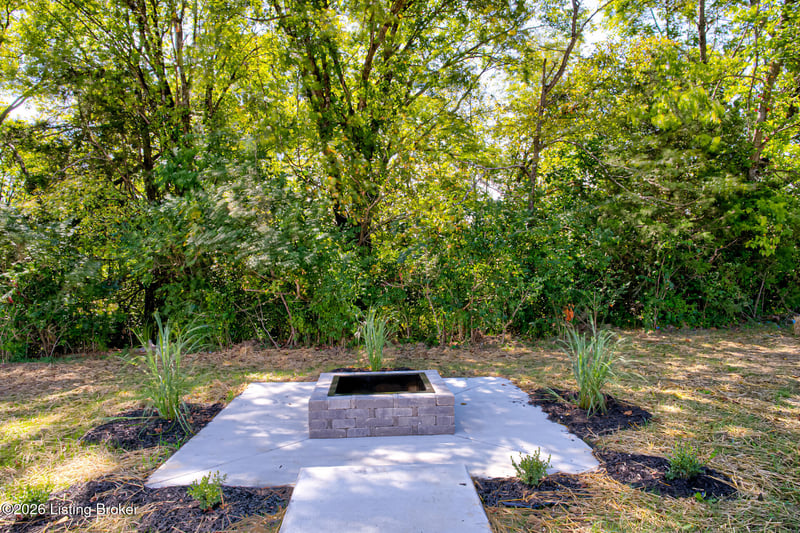 309 Lear Ln, Bedford, KY 40006