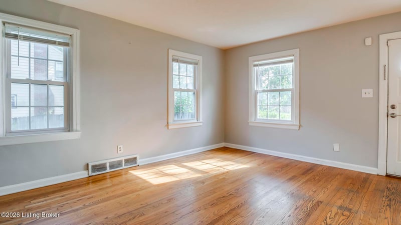 309 S Hubbards Ln, Louisville, KY 40207