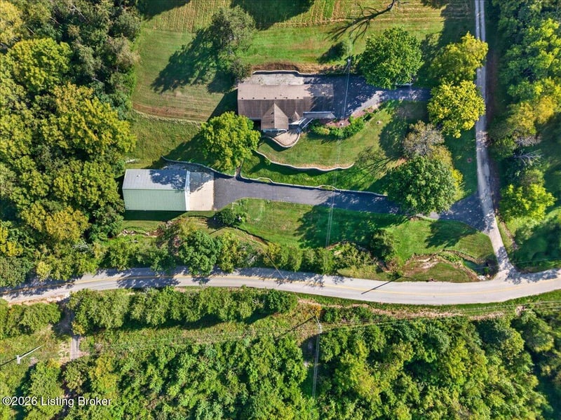 31 Connie Ln, Taylorsville, KY 40071