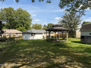 310 Chieftain Dr, Louisville, KY 40118