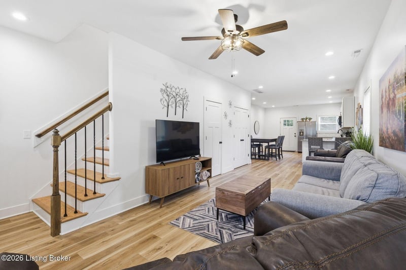 310 E Main St, Simpsonville, KY 40067