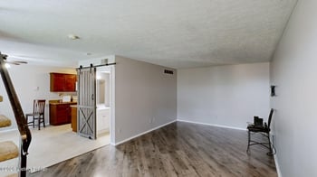 3104 Meadowside Ct, Louisville, KY 40214