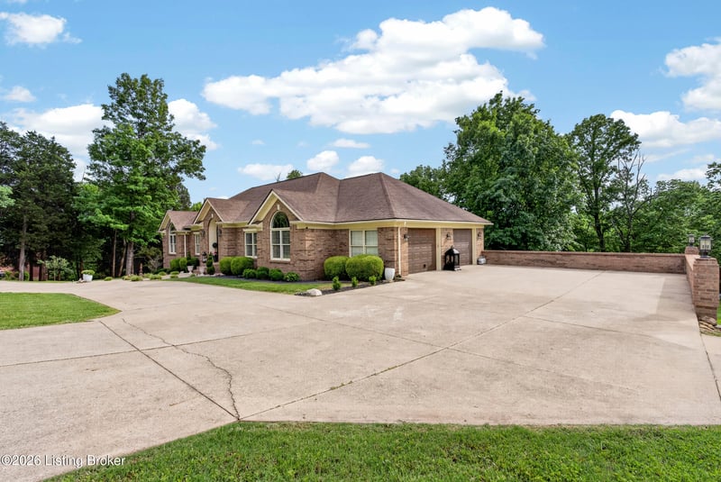311 Creekwood Dr, Bardstown, KY 40004