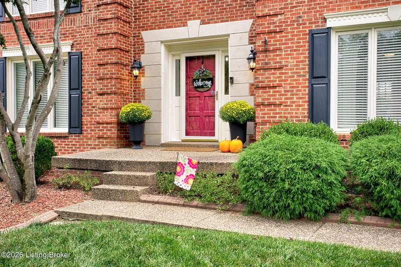 311 Lake Forest Pkwy, Louisville, KY 40245