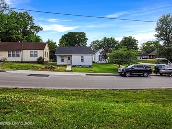 311 W Washington St, Munfordville, KY 42765