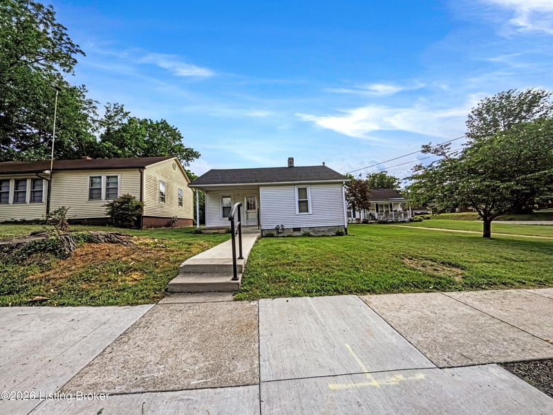 311 W Washington St, Munfordville, KY 42765