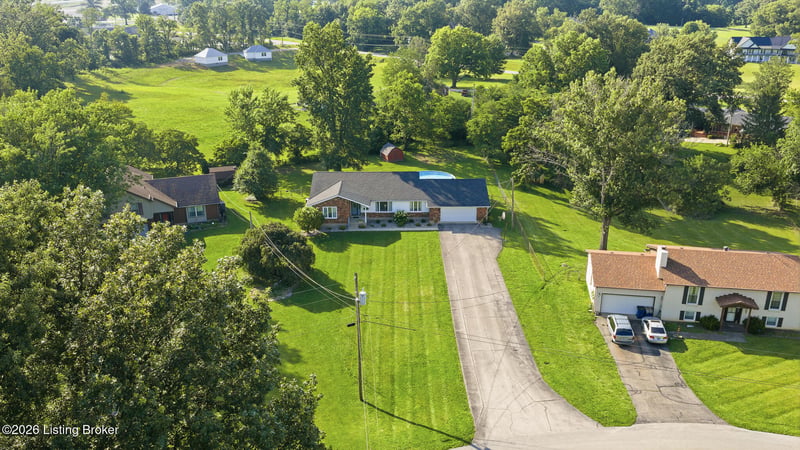 312 Homeview Dr, Brandenburg, KY 40108