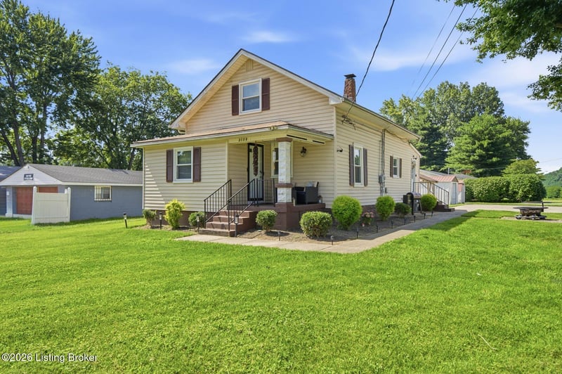 3120 S Crums Ln, Louisville, KY 40216