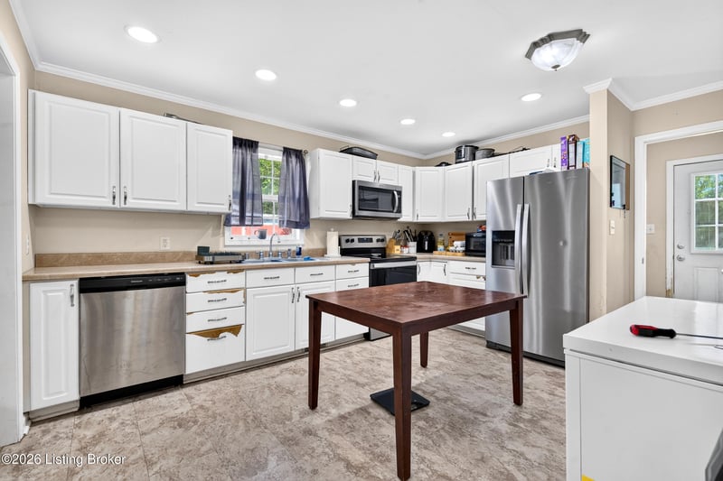 313 E Main St, Simpsonville, KY 40067
