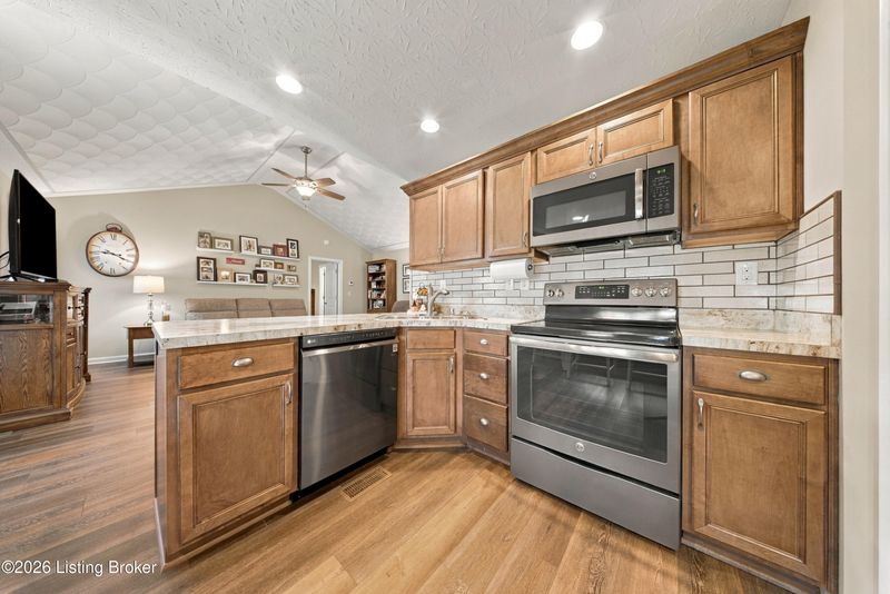 314 John Hudson Ln, Mt Washington, KY 40047