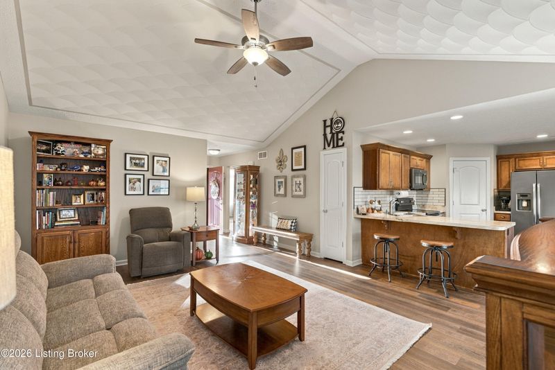 314 John Hudson Ln, Mt Washington, KY 40047