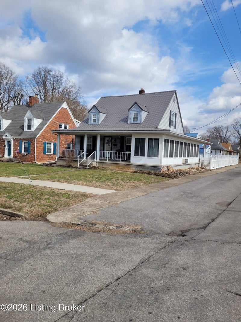 315 9th St, Carrollton, KY 41008