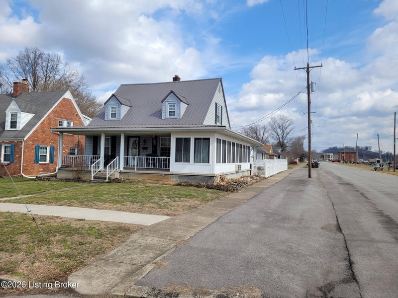 315 9th St, Carrollton, KY 41008