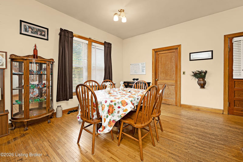 315 S Main St, Caneyville, KY 42721