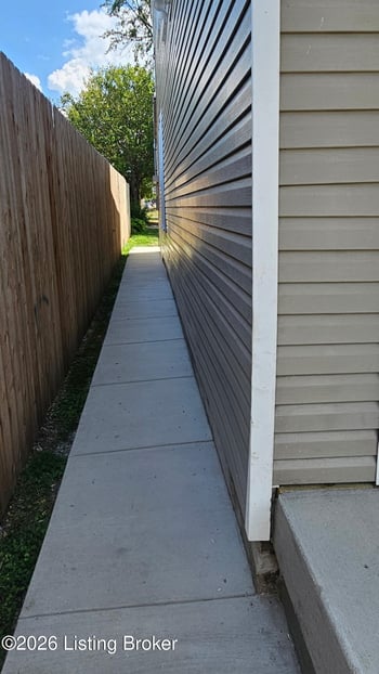 3155 S 3rd St, Louisville, KY 40214