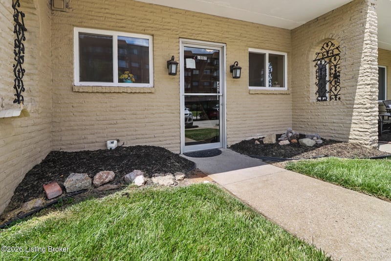316 Casa Bella Ct #316, Louisville, KY 40220
