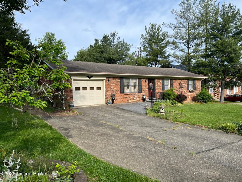 317 Berkley Ct, Radcliff, KY 40160