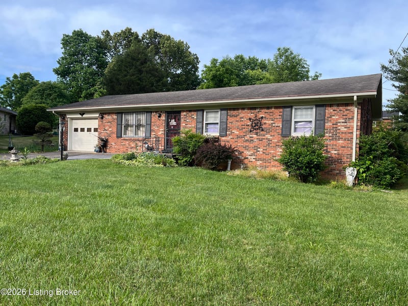 317 Berkley Ct, Radcliff, KY 40160