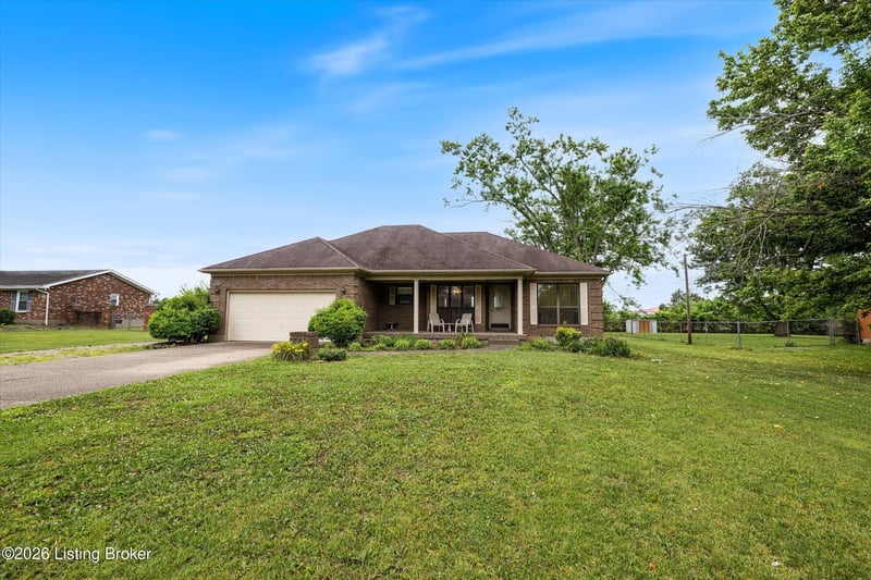 317 Centerview Dr, Shepherdsville, KY 40165