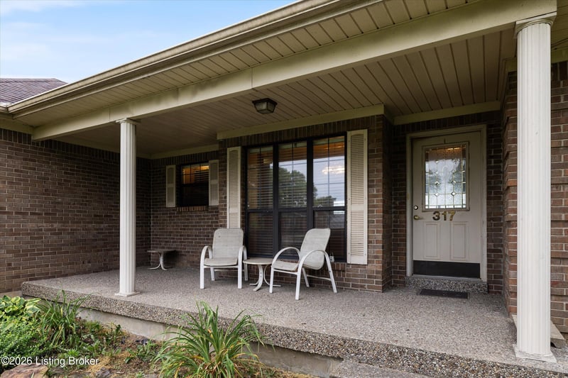 317 Centerview Dr, Shepherdsville, KY 40165