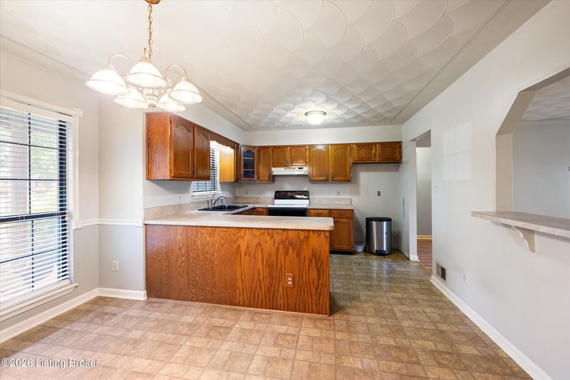 317 Centerview Dr, Shepherdsville, KY 40165