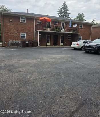 3205 Orchard Manor Cir, Louisville, KY 40220