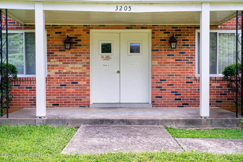 3205 Orchard Manor Cir, Louisville, KY 40220