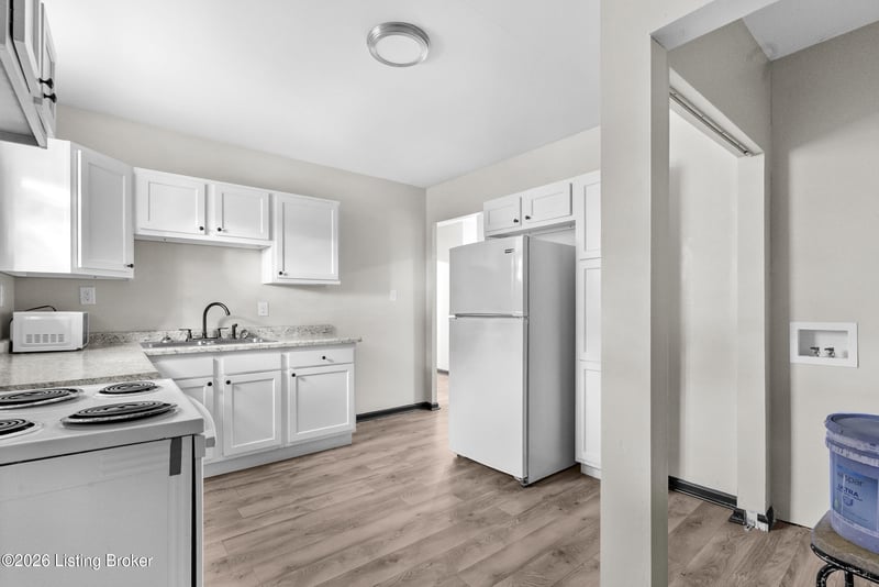3205 W Broadway, Louisville, KY 40211