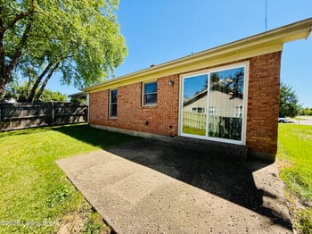 3208 Brightside Ct, Louisville, KY 40220