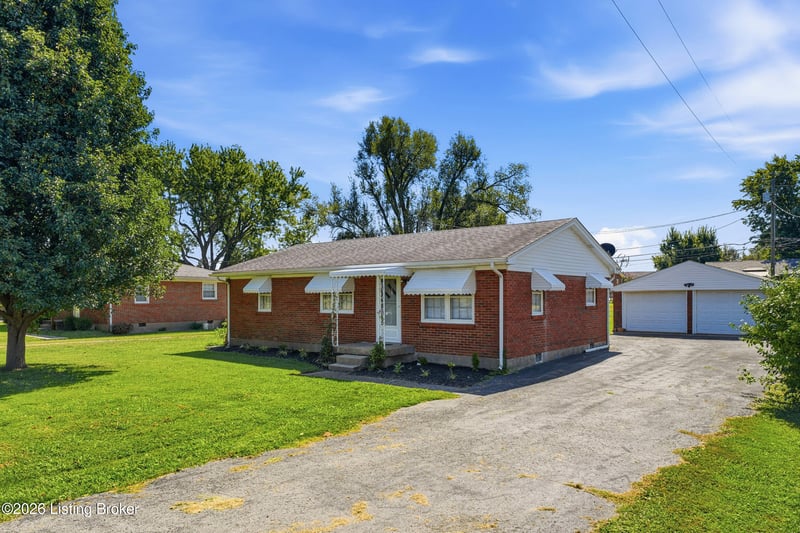 321 Carla Dr, Mt Washington, KY 40047