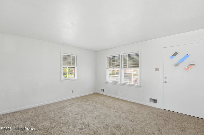 321 Carla Dr, Mt Washington, KY 40047