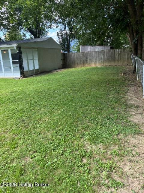 321 Mac Brae Rd, Louisville, KY 40214
