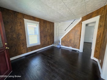 321 S 39th St, Louisville, KY 40212