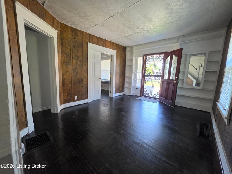 321 S 39th St, Louisville, KY 40212
