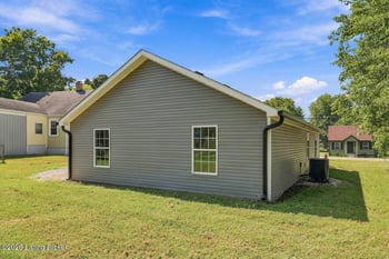 321 S Greensburg St, Hodgenville, KY 42748