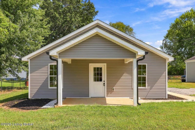 321 S Greensburg St, Hodgenville, KY 42748