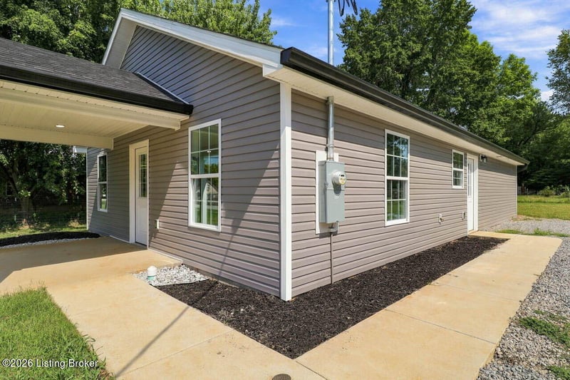 321 S Greensburg St, Hodgenville, KY 42748
