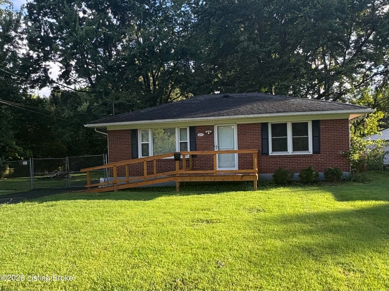 3210 New Lynnview Dr, Louisville, KY 40216