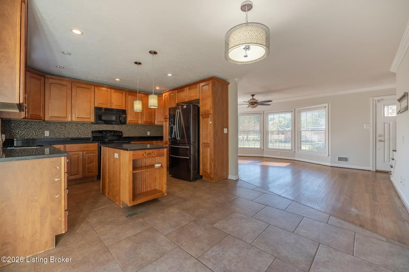 3211 Radiance Rd, Louisville, KY 40220