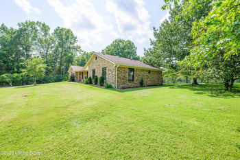 3212 Old Sligo Rd, La Grange, KY 40031