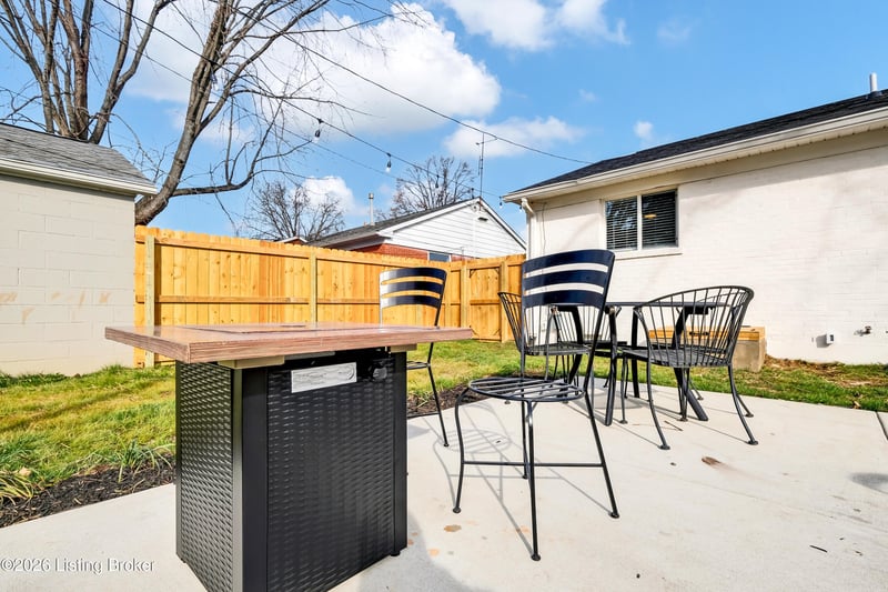 3216 Wellingmoor Ave, Louisville, KY 40218