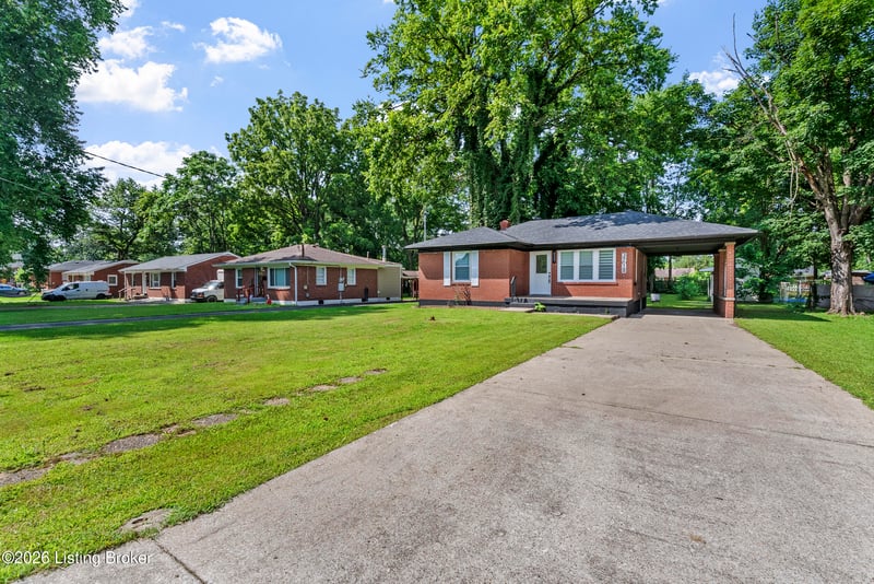 3218 Bridwell Dr, Louisville, KY 40216