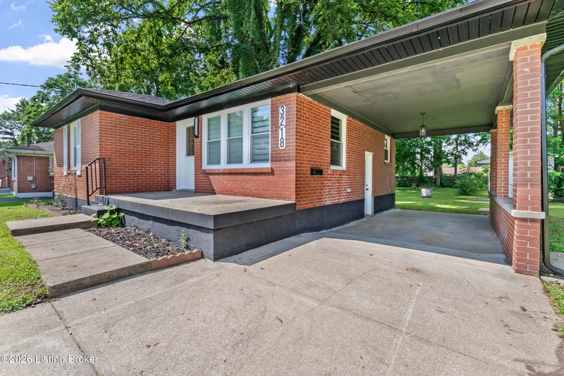 3218 Bridwell Dr, Louisville, KY 40216