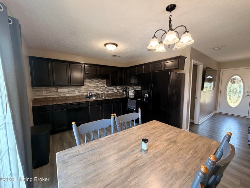 322 Gentry Ln, Mt Washington, KY 40047