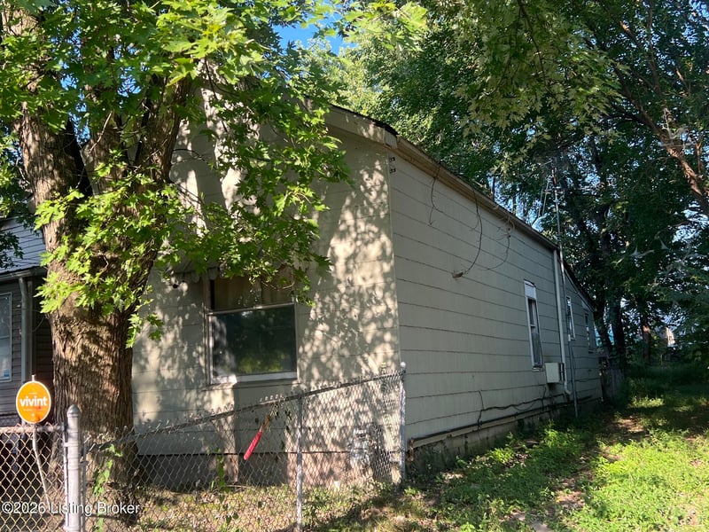 322 N 30th St, Louisville, KY 40212