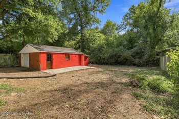 3222 Donald Dr, Louisville, KY 40216